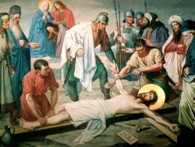 11e statie Jezus wordt aan het kruis geslagen